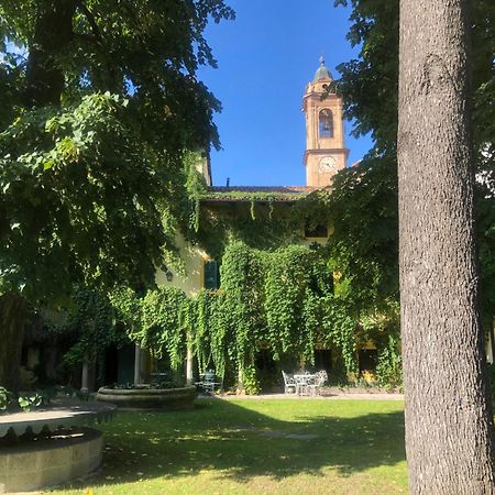 Palazzo Sismonda Acomodação com café da manhã Corneliano d'Alba Exterior foto