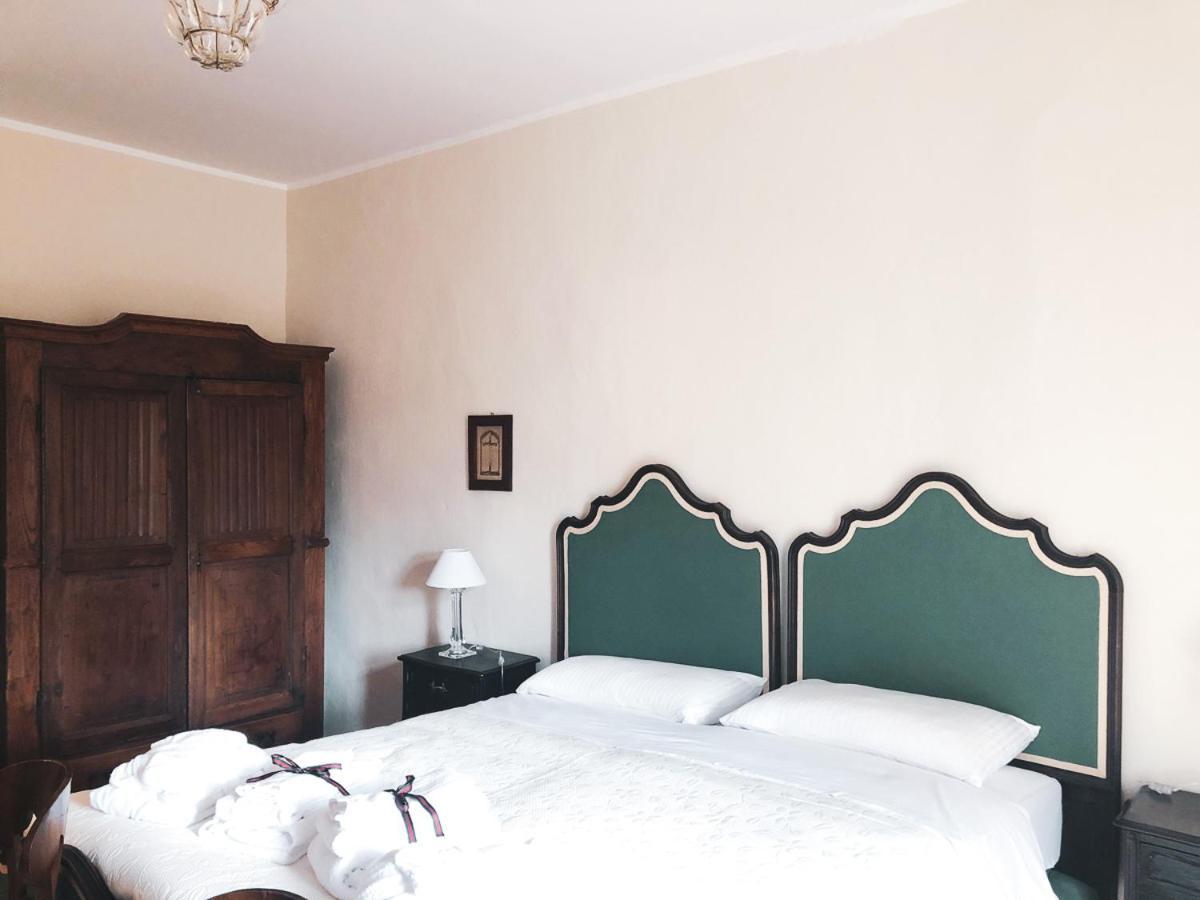 Palazzo Sismonda Acomodação com café da manhã Corneliano d'Alba Quarto foto