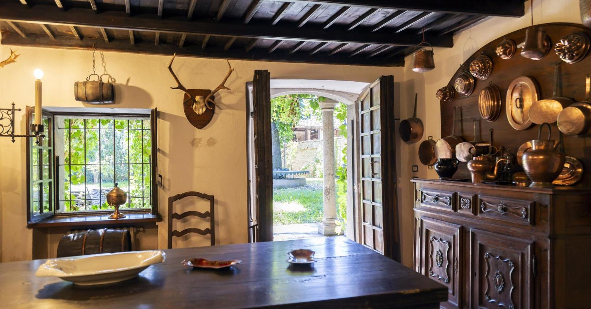 Palazzo Sismonda Acomodação com café da manhã Corneliano d'Alba Exterior foto