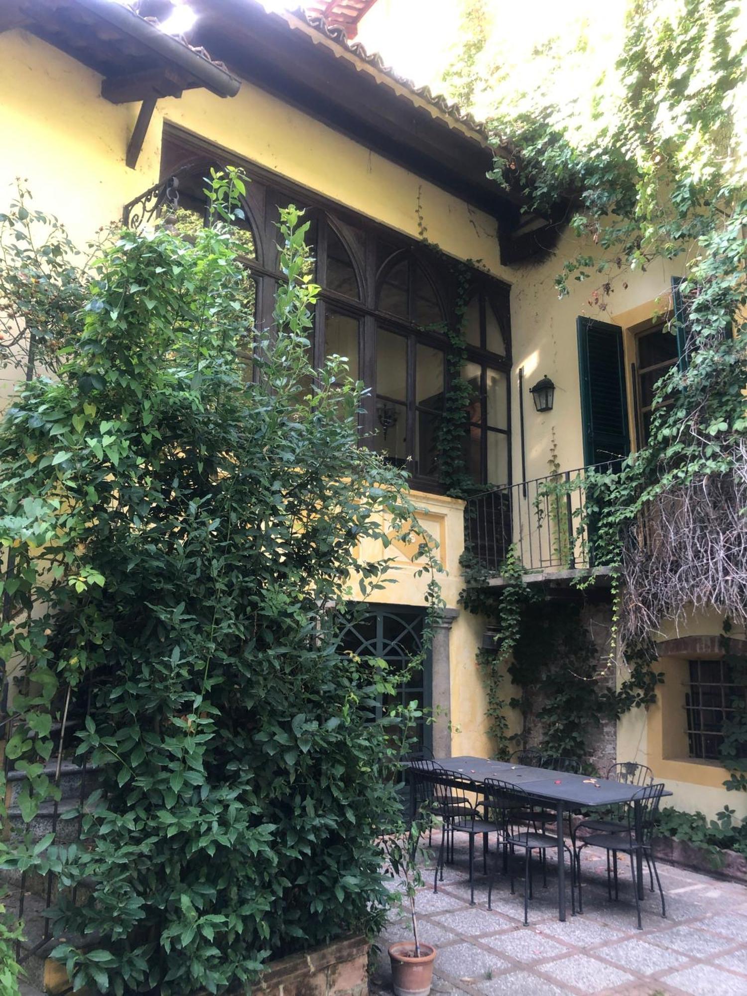 Palazzo Sismonda Acomodação com café da manhã Corneliano d'Alba Exterior foto