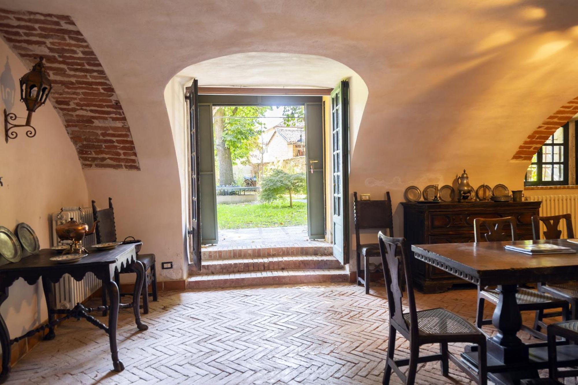 Palazzo Sismonda Acomodação com café da manhã Corneliano d'Alba Exterior foto