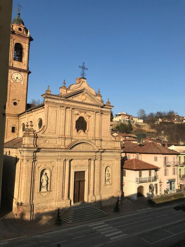 Palazzo Sismonda Acomodação com café da manhã Corneliano d'Alba Exterior foto