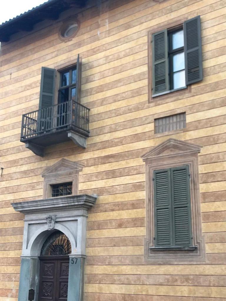 Palazzo Sismonda Acomodação com café da manhã Corneliano d'Alba Exterior foto
