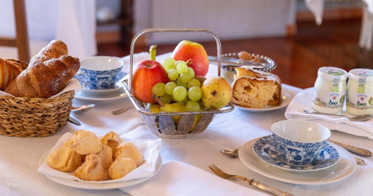 Palazzo Sismonda Acomodação com café da manhã Corneliano d'Alba Exterior foto