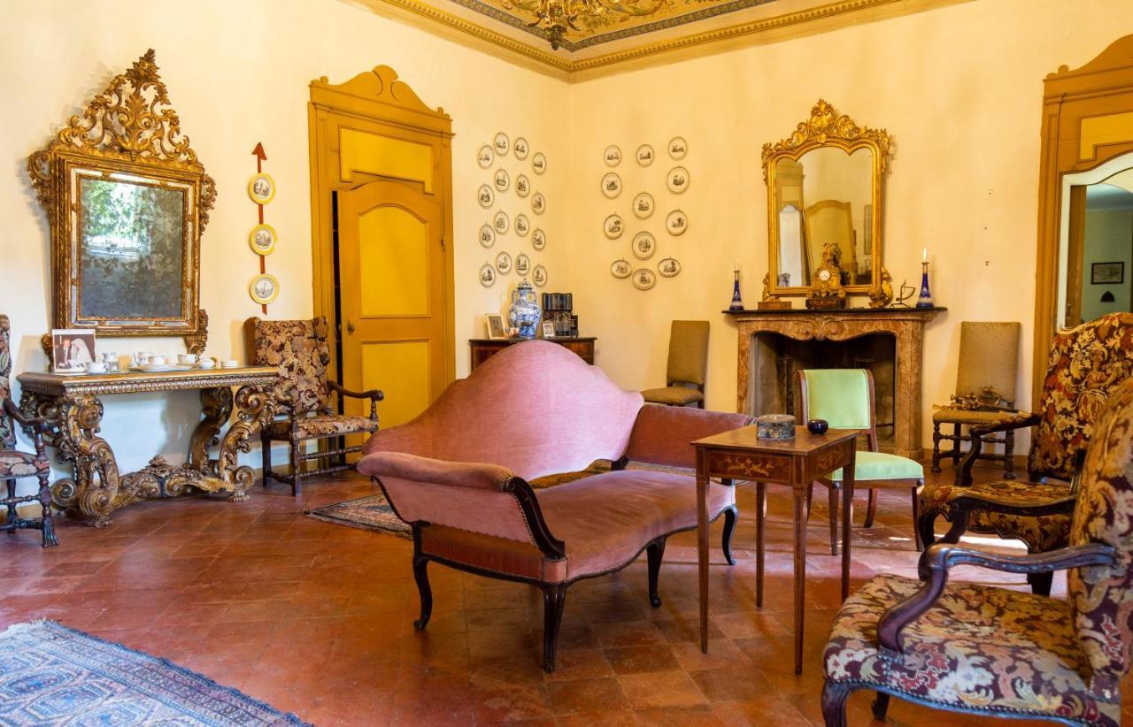 Palazzo Sismonda Acomodação com café da manhã Corneliano d'Alba Exterior foto