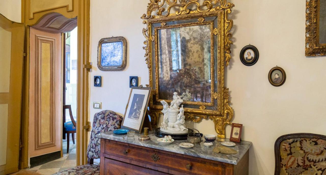 Palazzo Sismonda Acomodação com café da manhã Corneliano d'Alba Exterior foto